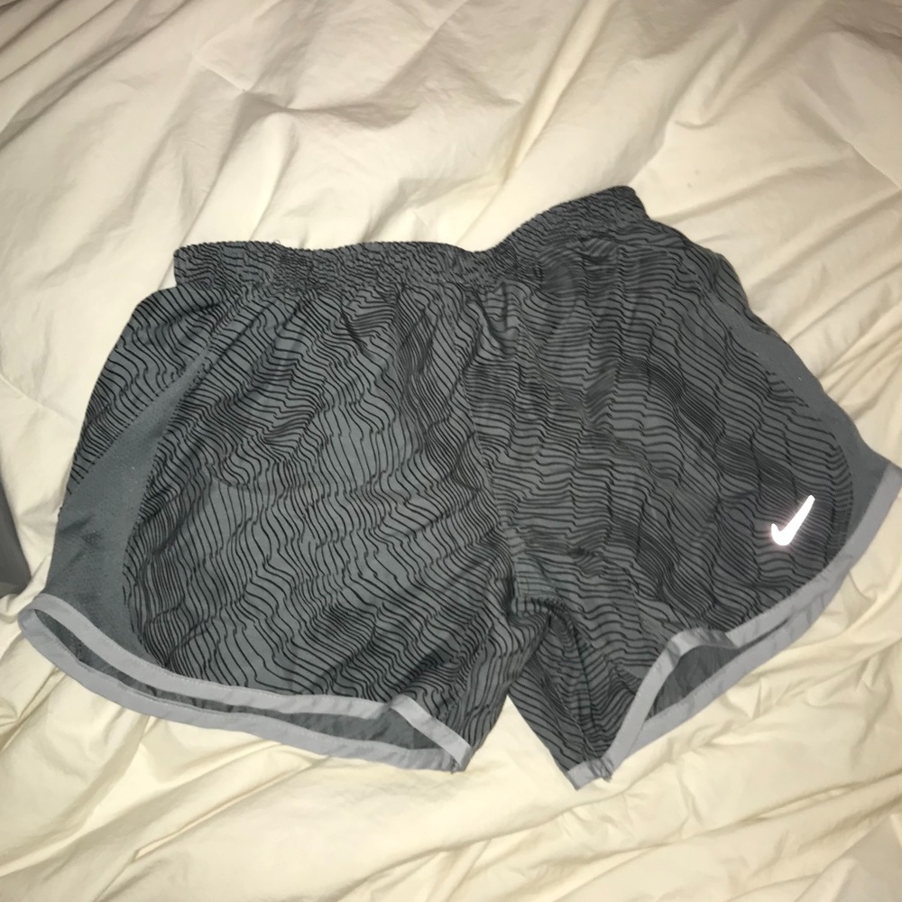 Girls Nike Dry-fit running short